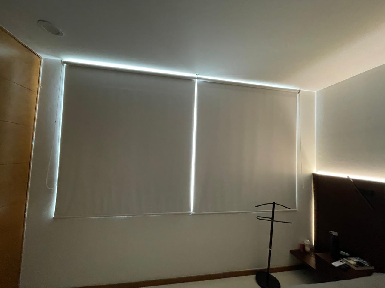 Persianas instaladas en espacio comercial, Aguascalientes
